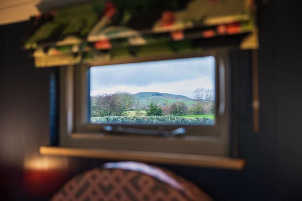 Toadland Shepherd Huts Durham Exterior photo